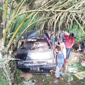 Pulang Belanja Mobil Terjun Kejurang, Satu Korban Meninggal Dunia