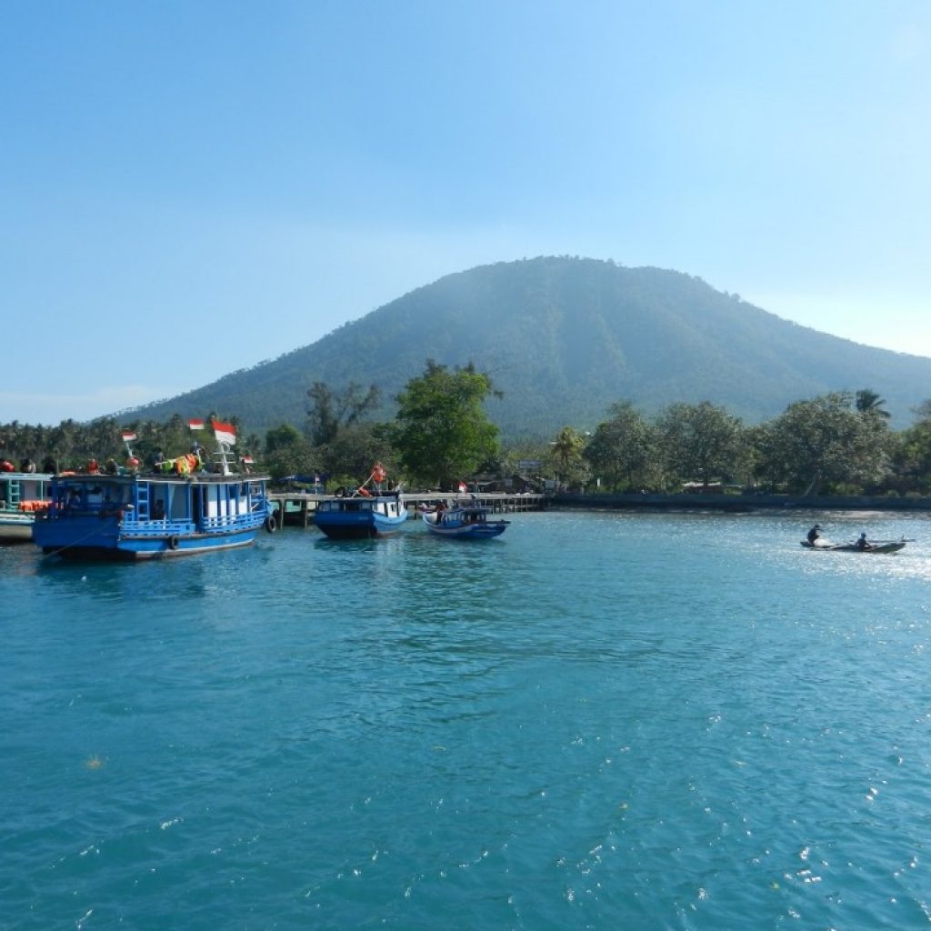 ASDP Kerahkan KMP Jatra III Evakuasi Penduduk Pulau Sebesi Yang Terisolir Pasca Tsunami