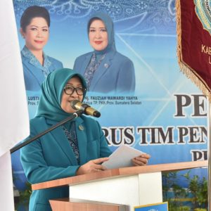 Hj Fauziah Mawardi Yahya Kuhkuhkan Kepengurusan TPPKK Lahat periode 2018-2013