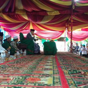 Kunjungi Pondok Pesantren, Ma’ruf Amin Minta Dukungan