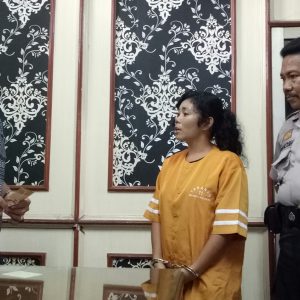 Coba Selundupkan Sabu ke Tahanan Polsek, Lismiwati Diamankan Petugas