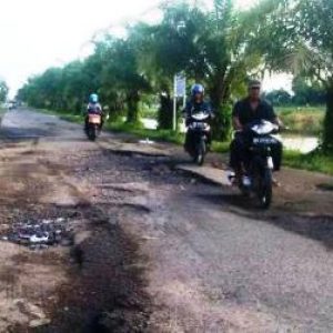 Gubernur Ancam Pecat Kadis PU, Jika Tahun 2019 Jalan Provinsi Penghubung Baturaja dengan Ranau Tidak Bagus
