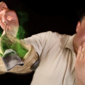 Sepatu Anda Bau, Berikut Tips Mengatasinya
