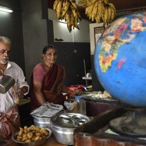 Pasangan Kakek Nenek Ini Sukses Keliling 23 Negara Dari Hasil Jualan Teh