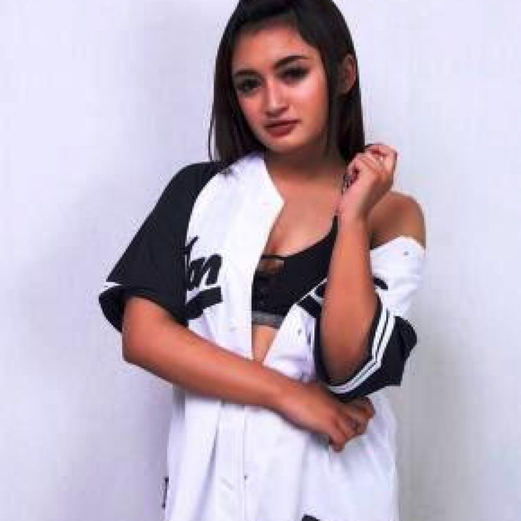 Mellinia, DJ Yang Punya Keinginan Jadi Seorang Psikolog