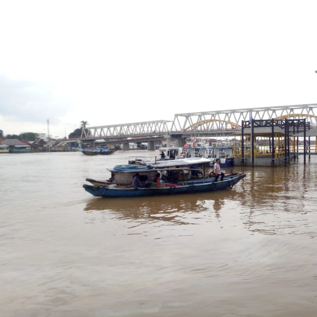Polisi Terus Menyisir Jembatan Ogan, Kertapati untuk menemukan Ebit Pelaku Pembunuh Linda