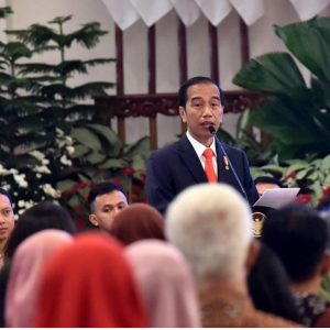 Presiden Jokowi Perintahkan Menteri Kabinet Kerja Hitung Ulang Harga Avtur