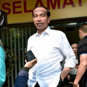 Capres Joko Widodo Kembali Dilaporkan ke Bawaslu Soal Mengajak Masyarakat Pakai Baju Putih ke TPS