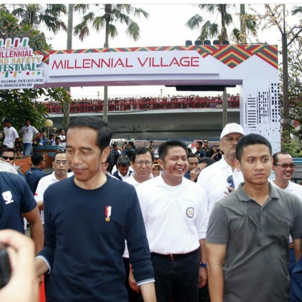 Presiden Jokowi Himbau, Hentikan Kebiasaan Main Hp Saat Berkendara