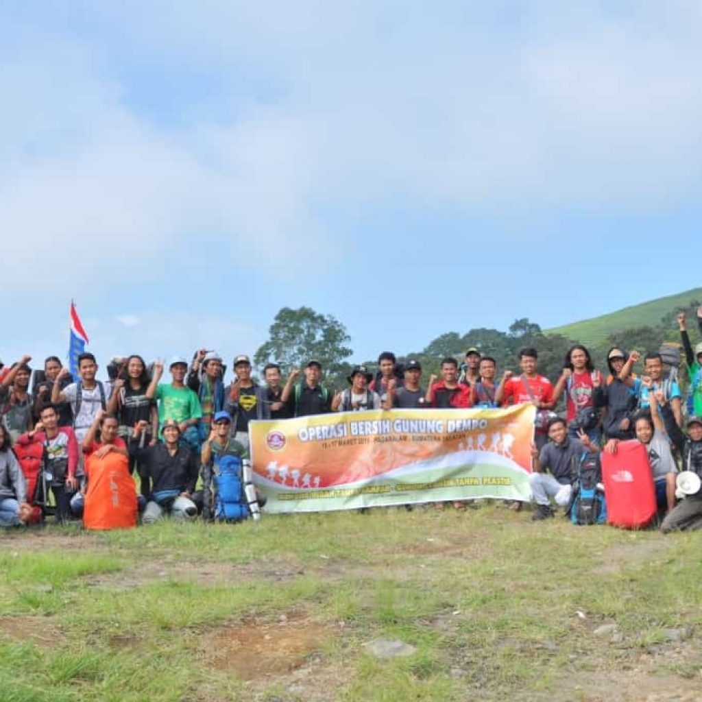 Operasi Bersih Gunung Dempo, Libatkan Puluhan Penggiat Alam