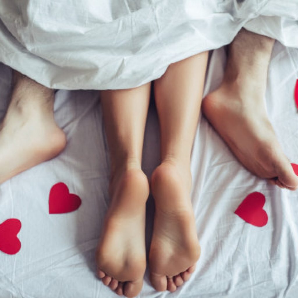 Ternyata Bercinta di Malam Minggu itu Penting, Ini Alasannya