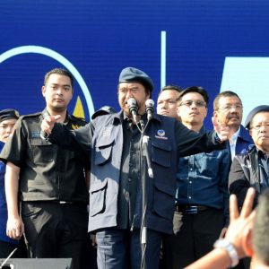 Surya Paloh dan Prananda Berorasi di Hadapan Puluhan Ribu Warga Sumut