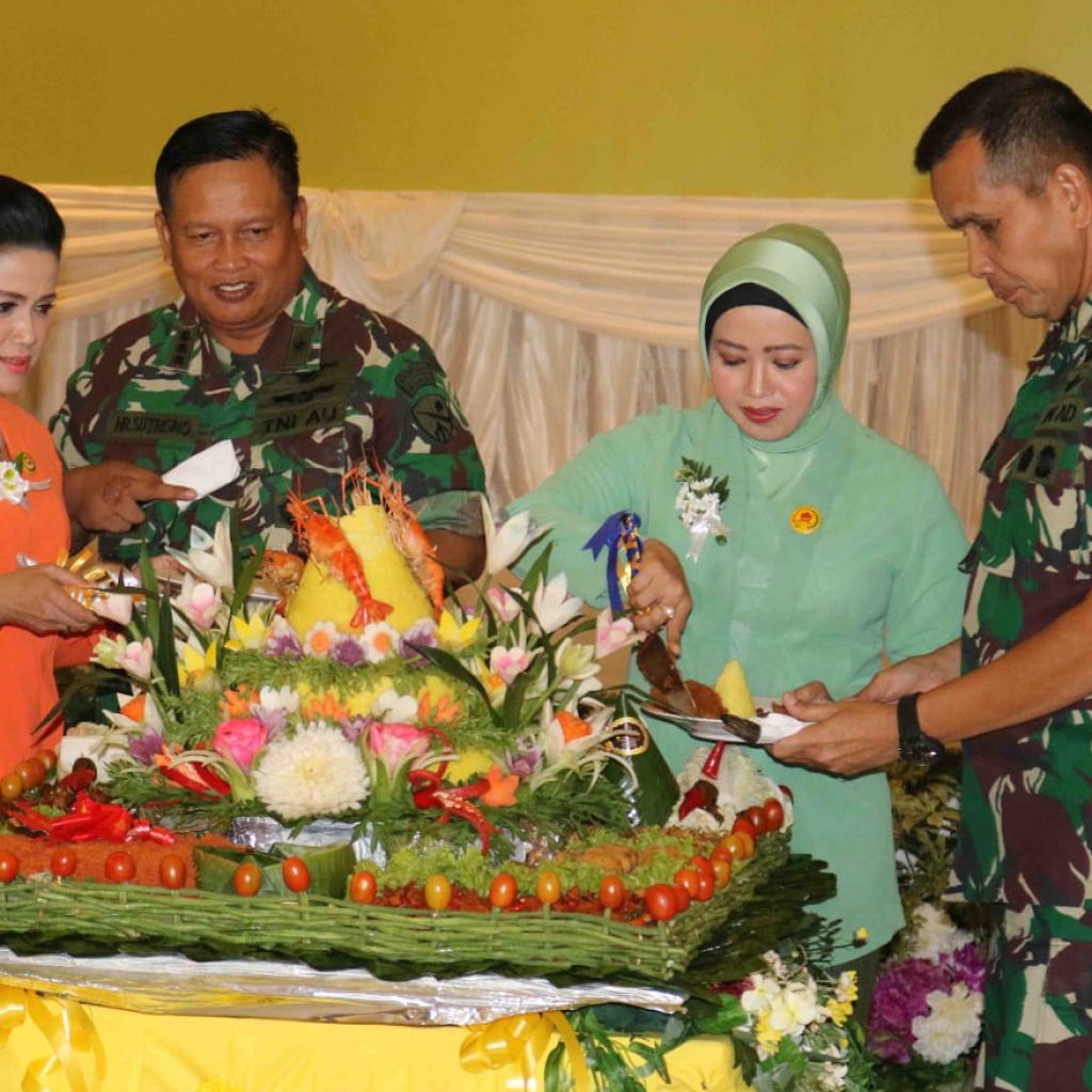 Danlanud SMH dan Ketua Pia Lanud SMH, Hadiri Peringatan HUT Dharma Pertiwi ke 55 Tahun 2019