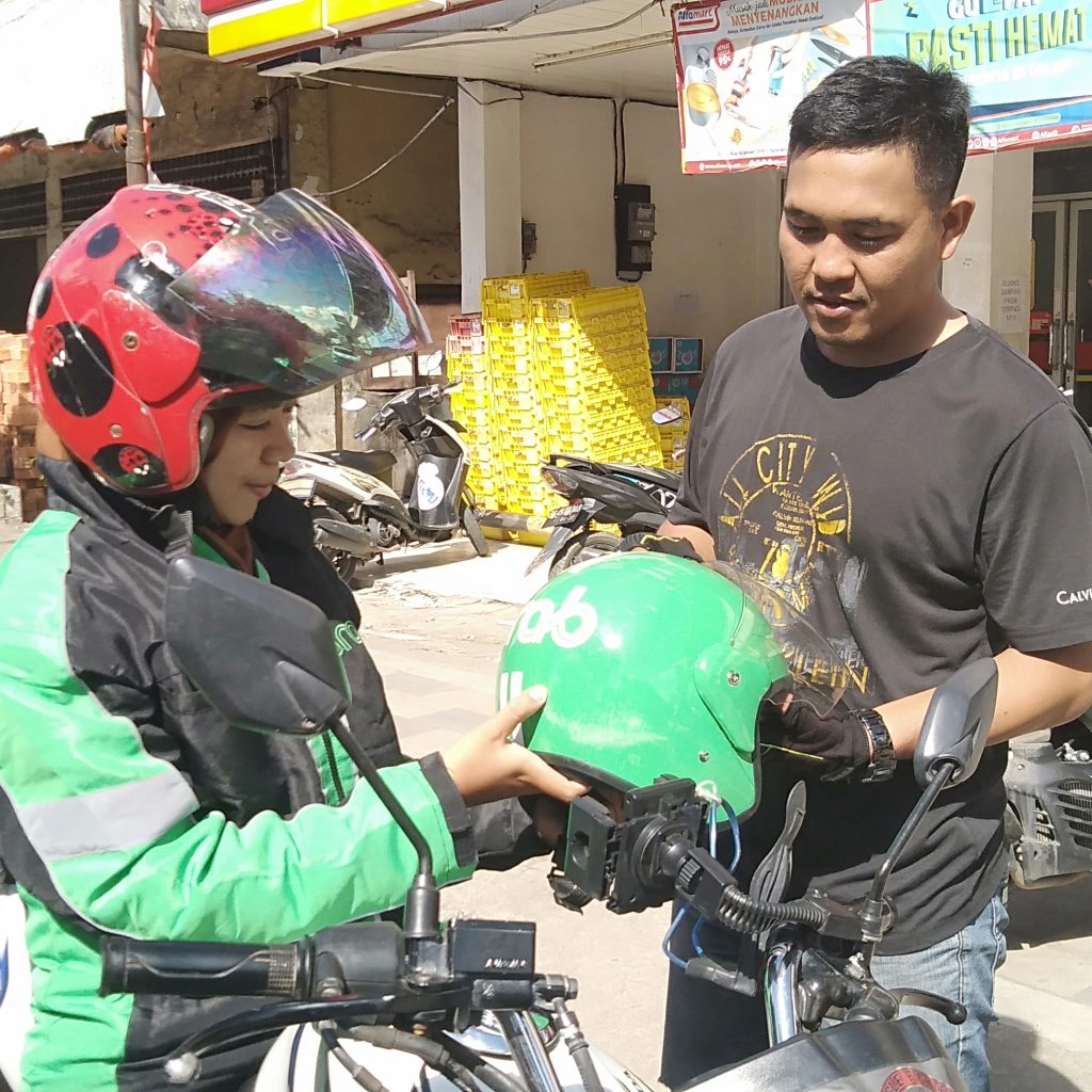 Jadi Srikandi Ojol di Muara Enim, Ini Keluhan Ismania