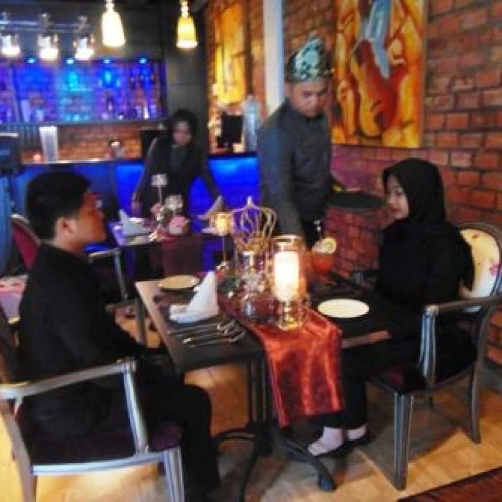 Lulusan Pertama Poltekpar Jakabaring Palembang Gelar Pop Up Dinner