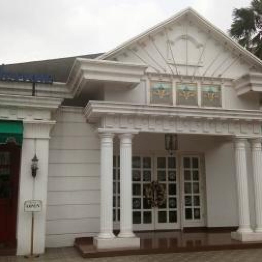 40 Avenue Tempat Makan Bergaya Classic Modern Dengan Harga Terjangkau