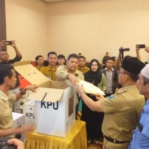Gelar Rapat Pleno Terbuka, Wakil Bupati Muara Enim : Siapapun Nanti Pemenangnya Baik Harus Kita Terima