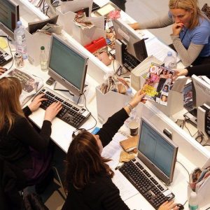 Perusahaan-Perusahaan Yang Meliburkan Karyawannya Pada Hari Rabu