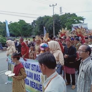 Ini Budaya Khas Daerah Ujan Mas Yang Selalu Dijaga