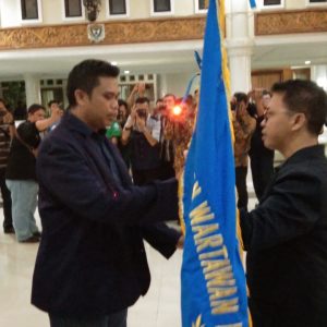 PWI Lakukan Pengukuhan, Bupati Muara Enim Minta PWI dan IWO Saling Bersinergi Bantu Pembangunan