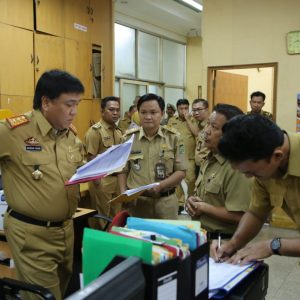 Sidak Kerja Hari Pertama Puasa, Sekda Dapati Pegawai Datang Terlambat