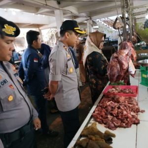 Polres Muara Enim Lakukan Operasi Pasar, Cegah Penimbunan Bahan Pokok