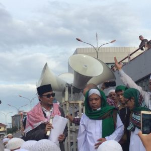 Ratusan Warga di Palembang Geruduk Polda Sumsel, Tuntut Turunkan Polri