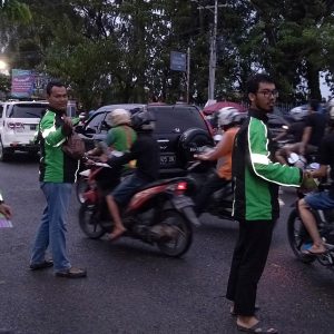 Safari Ramadan, Grab Bagi Takjil Di Muara Enim