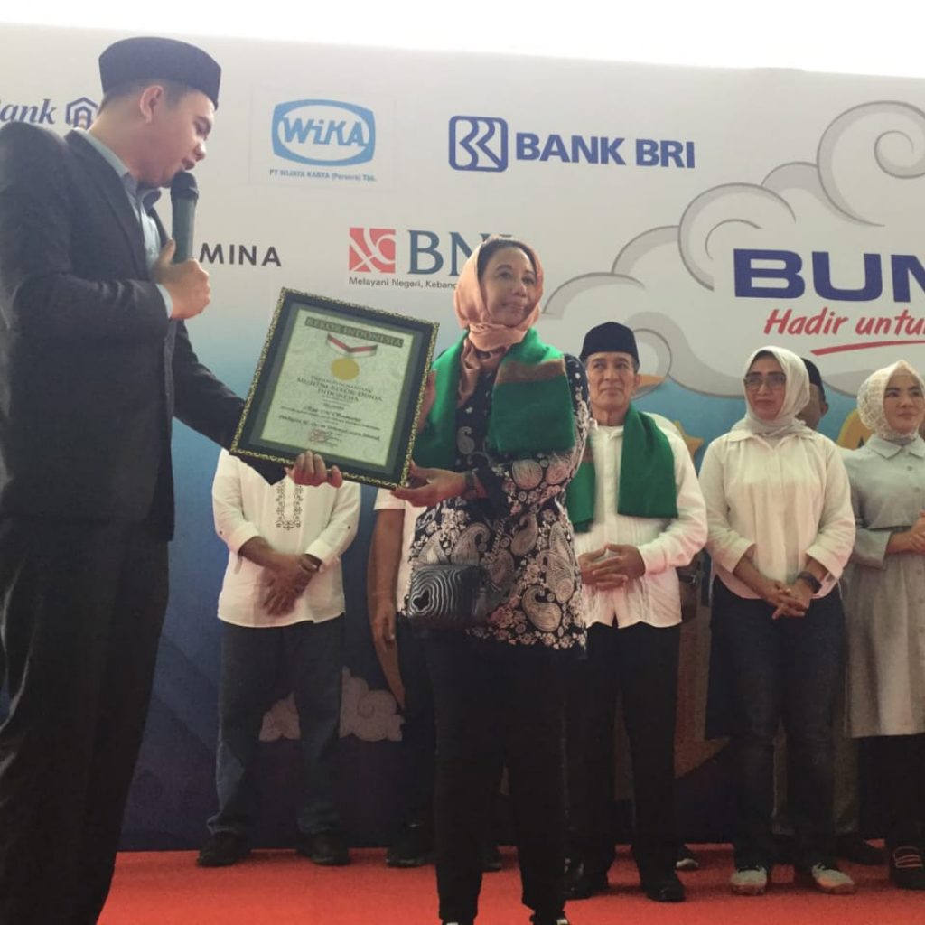 Kementrian BUMN Catat Rekor Muri, Atas Sumbangan Alquran Terbanyak se-Indonesia