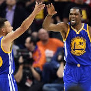 Warriors Lolos ke Final Wilayah Barat