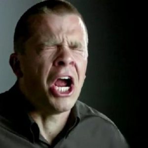 Terus Bersin Saat Melihat Cahaya Terang, Apa Penyebabnya?