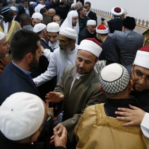 9 Tips Jaga Tubuh Tetap Sehat Saat Rayakan Idul Fitri