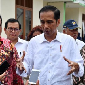 Sebut MK Sebagai Kalkulator, Jokowi : Jangan Seneng Rendahkan Sebuah Institusi