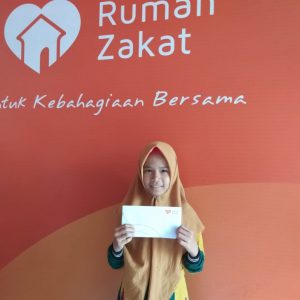 Zakat Bantu Yatim Dhuafa Ini Lanjutkan Sekolah