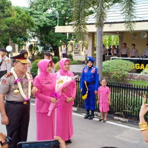 Tari Tanggai Sambut kedatangan Pejabat Baru Kapolda Sumsel