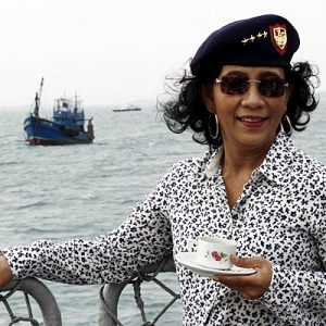 Habis Lebaran Susi Pudjiastuti Akan Tengelamkan Lagi Kapal