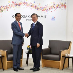 Bertemu di Osaka, Presiden Jokowi dan Presiden Korsel Bahas Kerjasama Industri Strategis