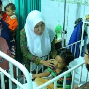 Dibesuk Wawako Palembang, Ibunda Arya Ucapkan Terimakasih