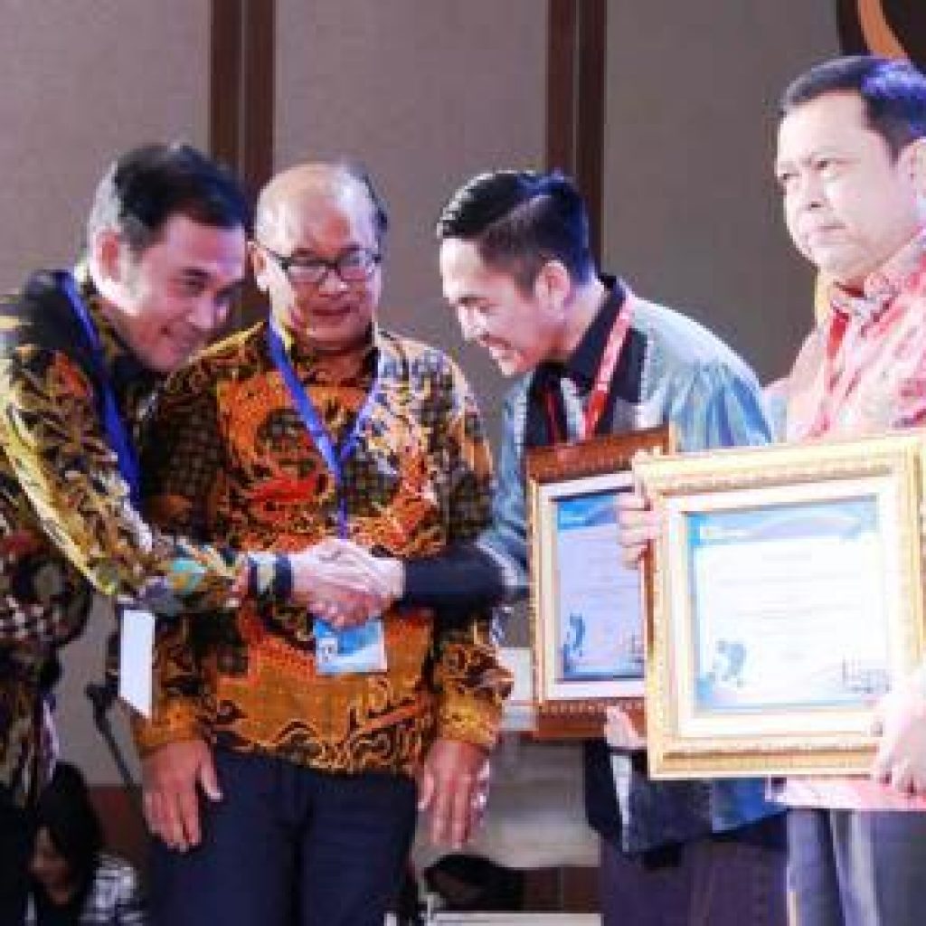 Kota Palembang Dapat Dua Penghargaan Untuk Transaksi Non Tunai