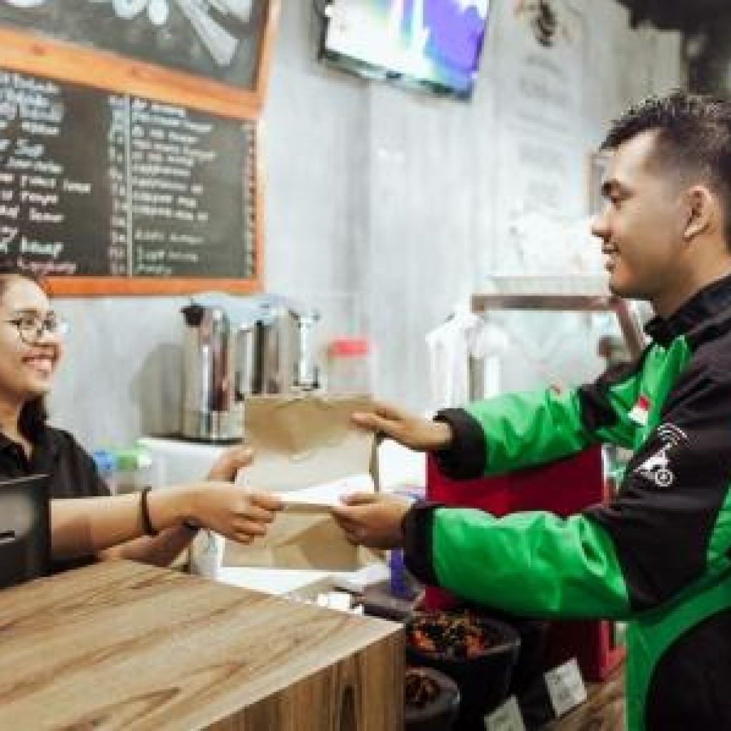 GOJEK Dorong Pendapatan Mitra Merchant dan Driver, Selama Masa HARKULNAS