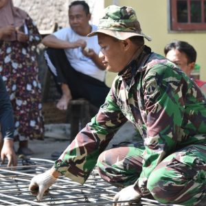 KADES KALIKONDANG TERJUN LANGSUNG DEMI TMMD REG 105