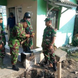 Sosialisasikan TMMD, Danramil Ini Terus Keliling Desa Sasaran