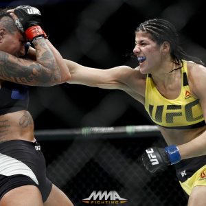 Lakukan Pelecehan Seksual, Pria Ini Dihajar Petarung MMA Wanita