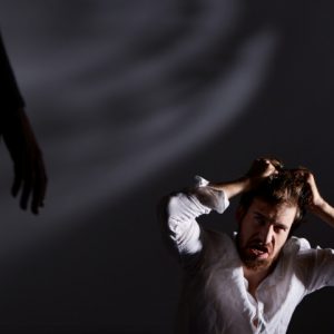 Meski Berbeda, Bisakah Halusinasi dan Delusi Terjadi Secara Bersamaan?