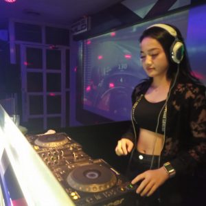 DJ Evin Ingin Sukses Seperti Sang Idolanya 