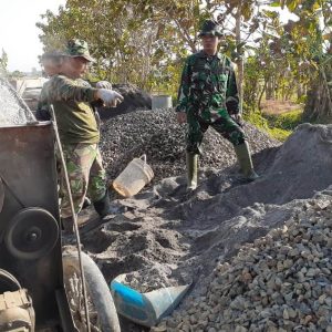 Pantang Menyerah Sebelum Jalan TMMD Tuntas