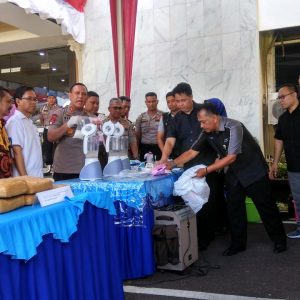 Polisi Musnahkan Barang Bukti Shabu dan Ganja