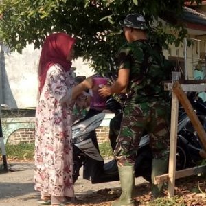 Kepedulian Bu Yani Terhadap Satgas TMMD