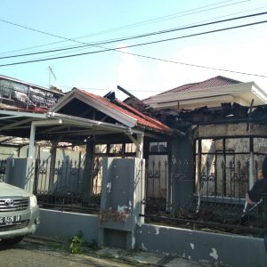 Diduga Korsleting Listrik, Satu Unit Rumah di Sukabangun Palembang Hangus Terbakar