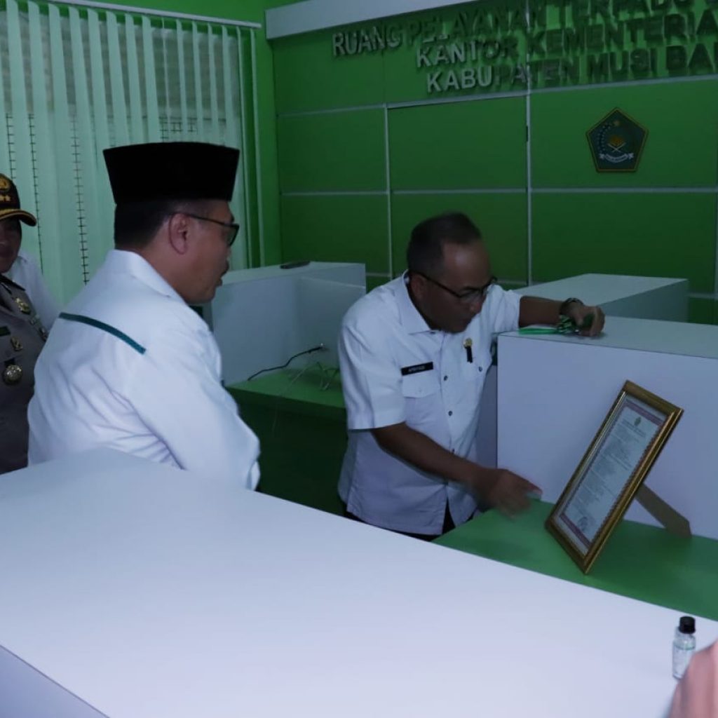 Daftar Haji, Petugas Kemenag Muba Jemput Bola ke Pedesaan